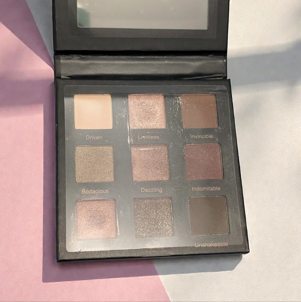 REALHER II Shadow Palette Do Your Squats